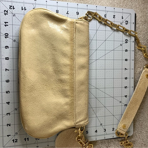 NWOT Tory Burch Beige Shoulder Bag with Gold Chain - Picture 11 of 12